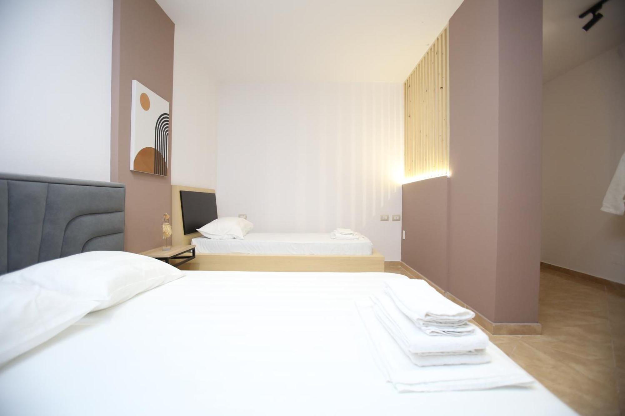 Tekb Rooms & Apartments Vlorë Eksteriør billede