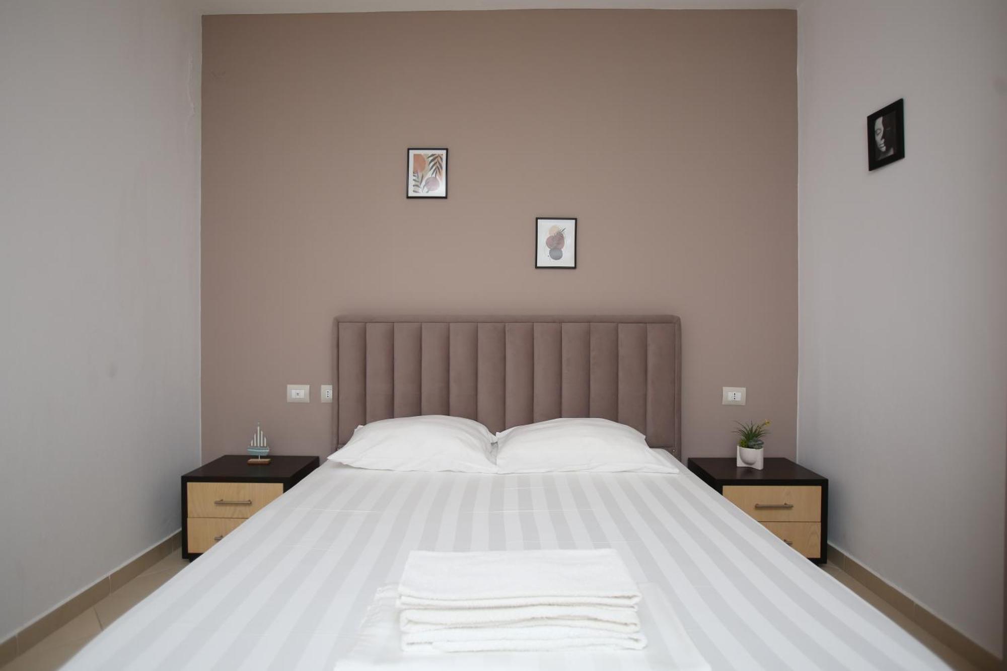 Tekb Rooms & Apartments Vlorë Eksteriør billede