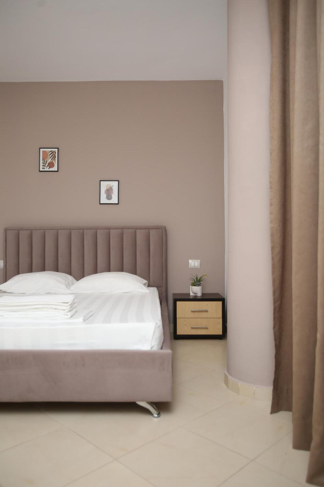 Tekb Rooms & Apartments Vlorë Eksteriør billede